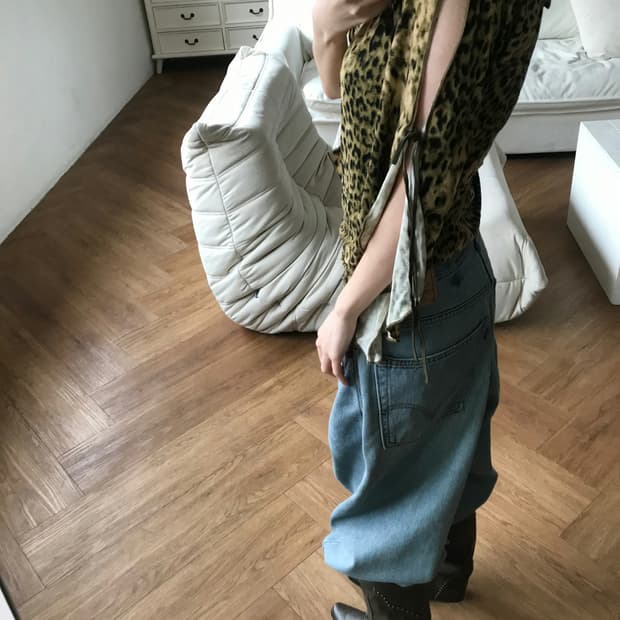 vintage pattern slit top