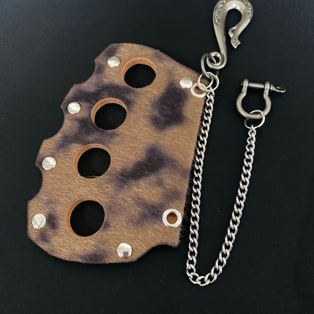 레오파드 너클 키체인