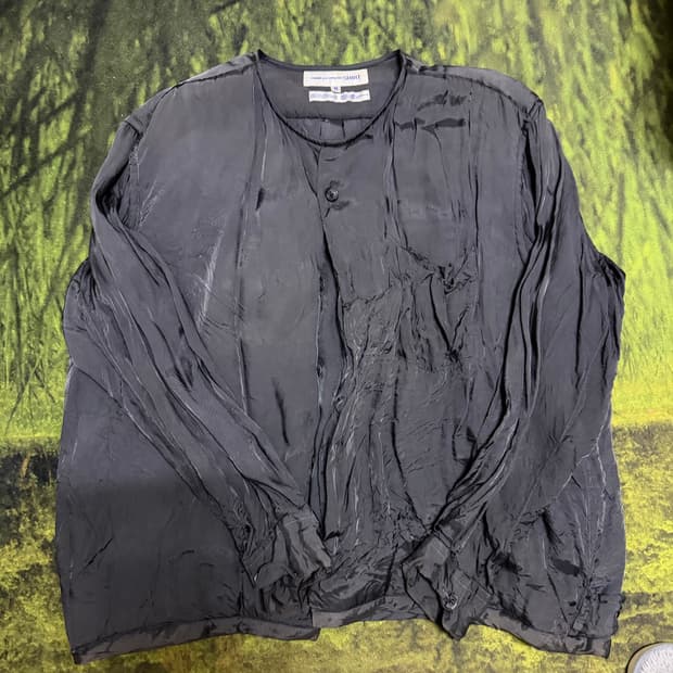 꼼데가르송 셔츠라인 패디드 실크 셔츠