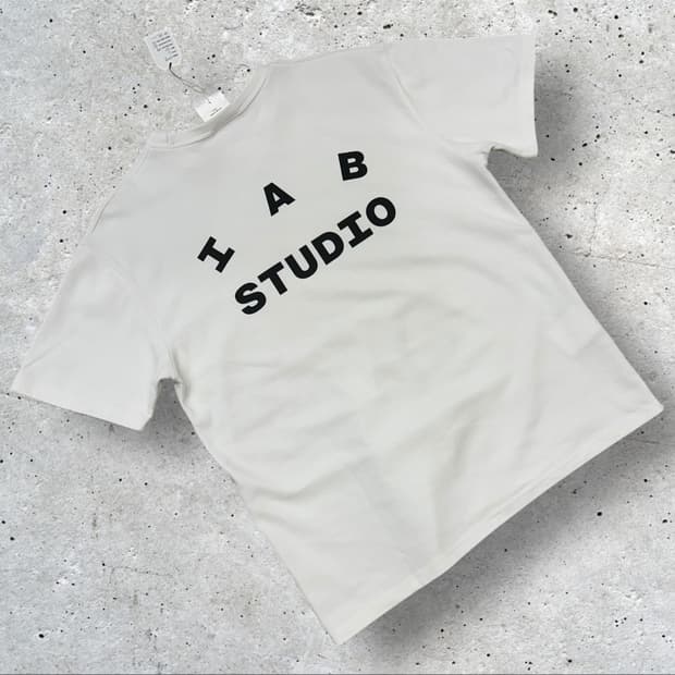 [L] IAB STUDIO 흰색 반팔 티셔츠 A865