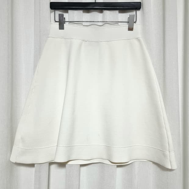 산드로 Sandro 니트 밴딩 스커트 (25-26인치 쯤) 상태완벽