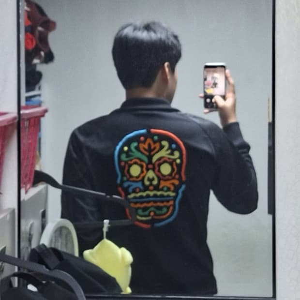 죽은자의 날 해골 아디다스 져지 한정판