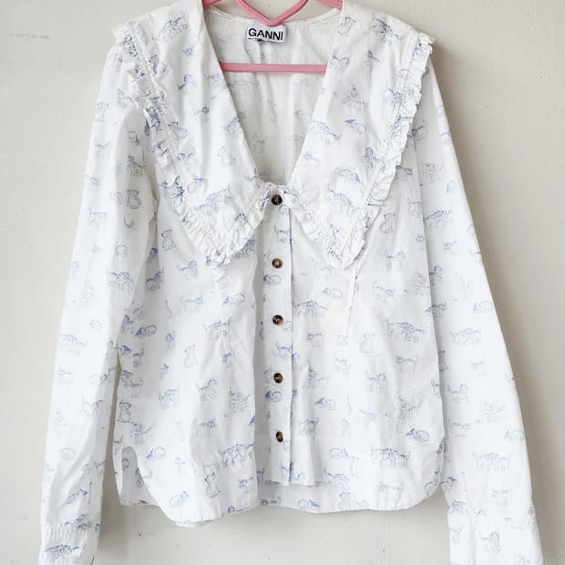 가니 Ganni 고양이 프린트 포플린 V넥 셔츠