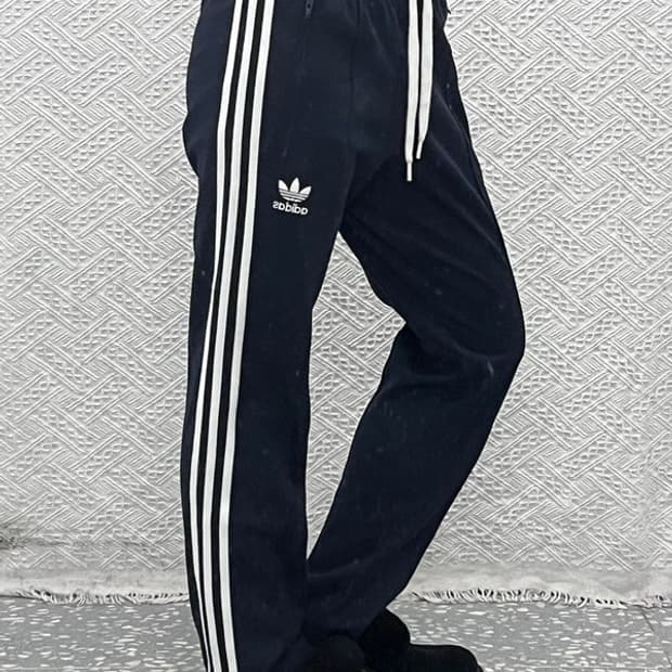 아디다스 올드스쿨 레트로 스포티 유로파 트랙팬츠 L C12799