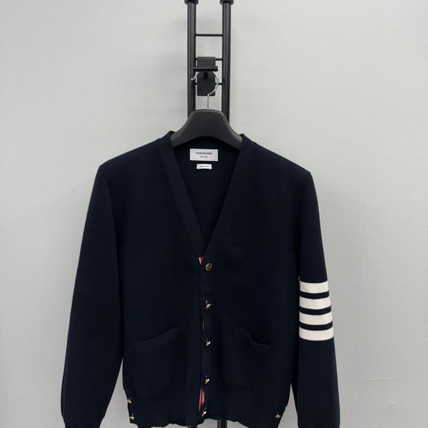톰브라운 밀라노스티치 금장 가디건 3사이즈
