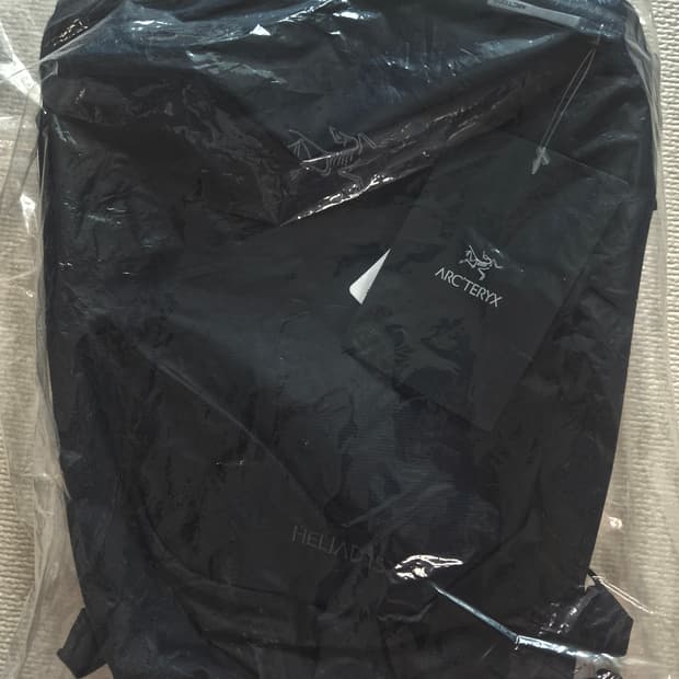 아크테릭스 헬리아드 15 백백 가방 블랙