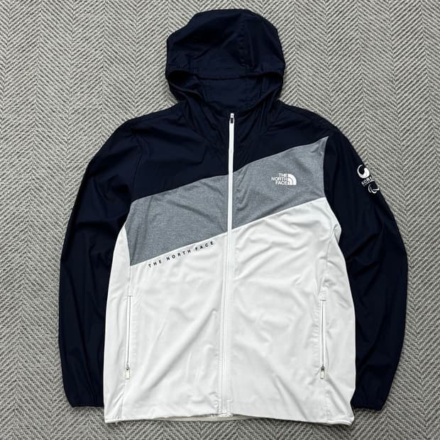 노스페이스 배색 바람막이 v2838