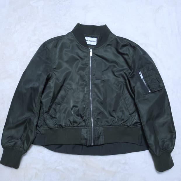 칼라거펠드 여성 붐버점퍼 66 0330 뽀샤샤