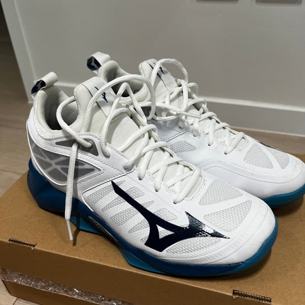 미즈노 운동화 판매