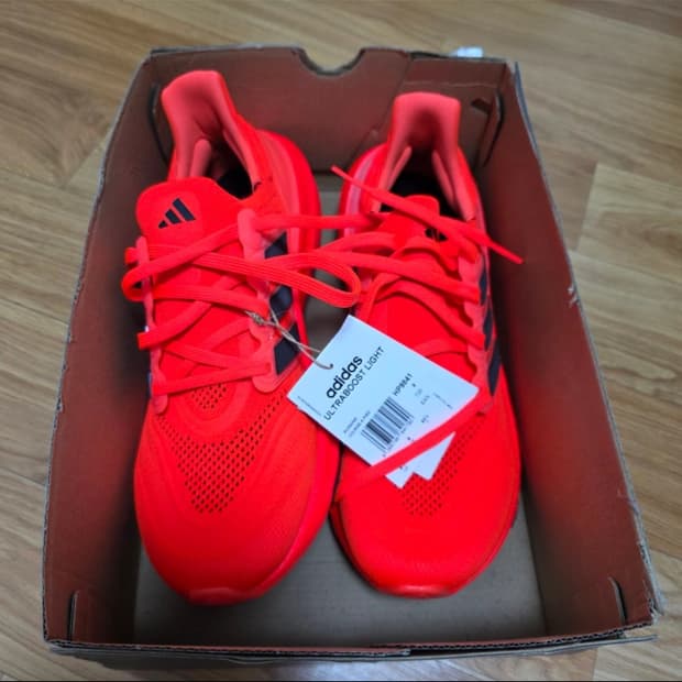 아디다스 울트라 부스트 라이트 275