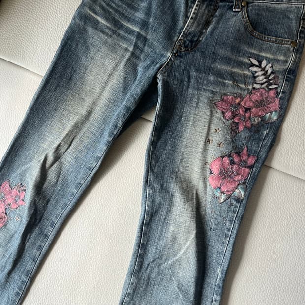 [오리엔탈/페어리] cosmos jeans 플로럴패치 자수 부츠컷 청바지