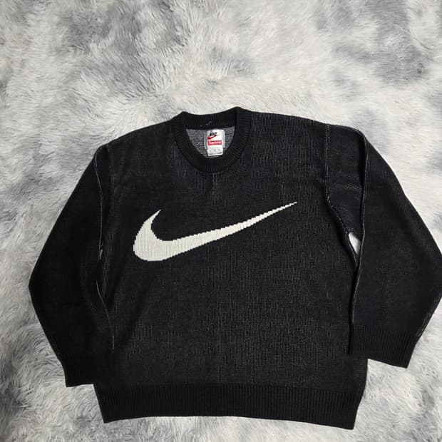 슈프림 x 나이키 스우시 스웨터 니트 블랙