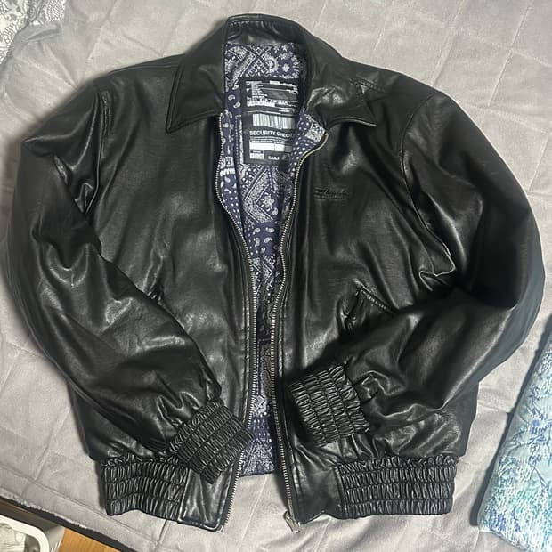 COME 씨오엠이 리버시블 가죽 페이즐리 자켓 팝니다