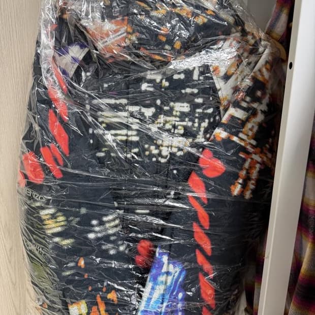 슈프림 20FW CIty Lights Puffy Jacket