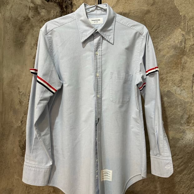 톰 브라운  라이트 블루 옥스퍼드 암밴드 셔츠