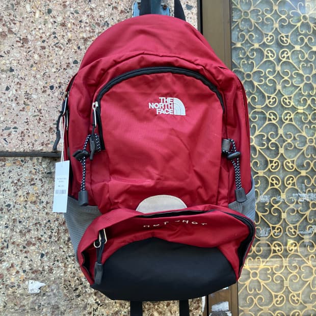THE NORTH FACE 핫샷 유틸리티 레드 백팩
