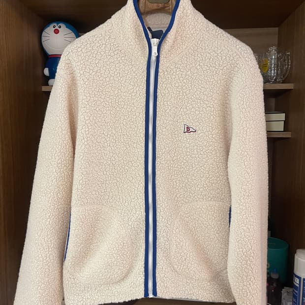 (새상품)드레익스 에크루 부클레 플리스 자켓 42