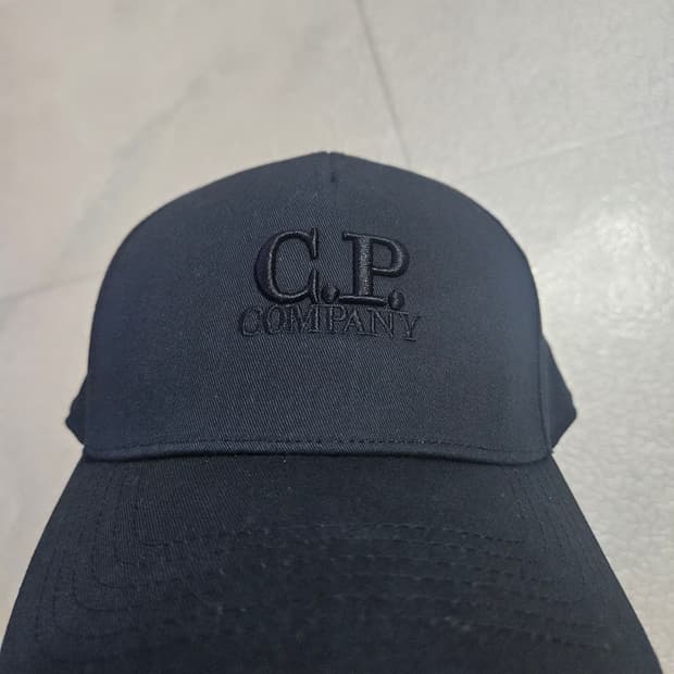 CP컴퍼니 모자