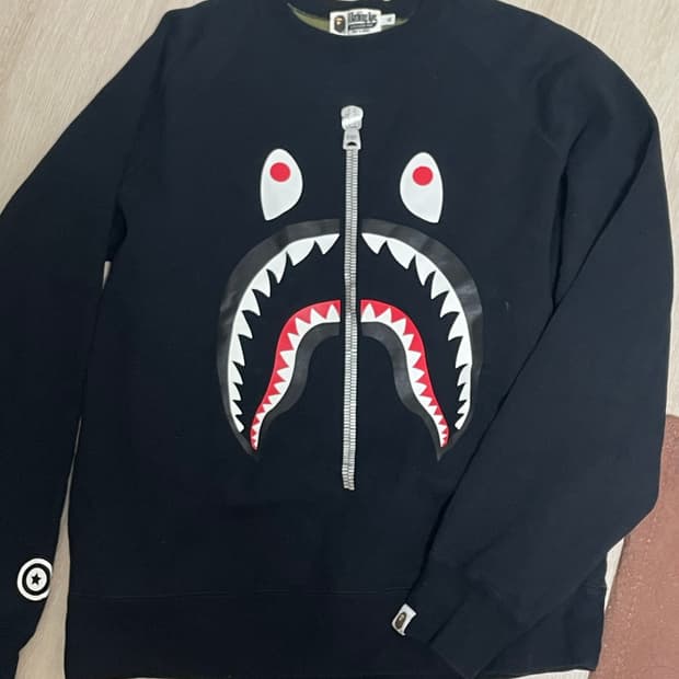 베이프 카모 맨투맨