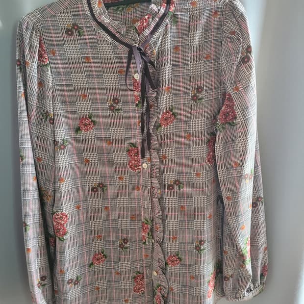 히메카지 플로럴 리본 블라우스