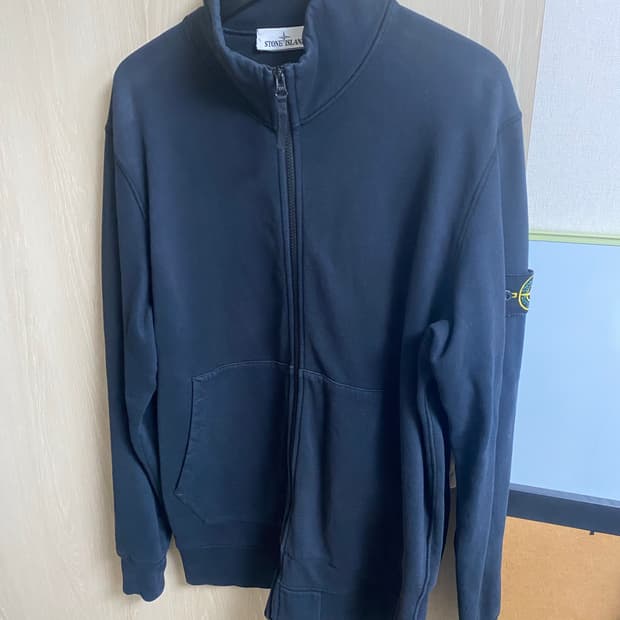 스톤아일랜드 기모집업 블랙 xl사이즈