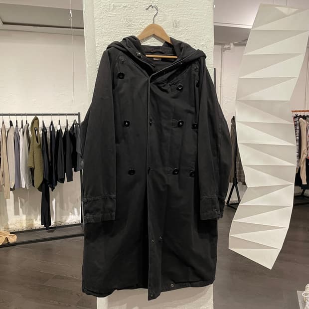 캐피탈 Tri-P 파카 블랙