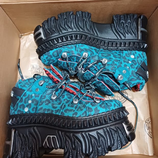 급히처분 뉴락워커부츠 새상품 37