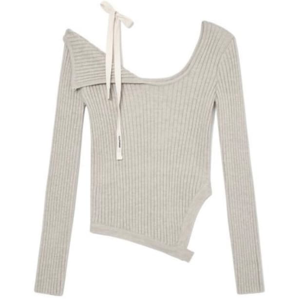 글로니 ISA Asymmetrical knit top oatmeal