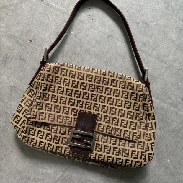 Fendi 펜디 FF 주카 패턴 숄더백