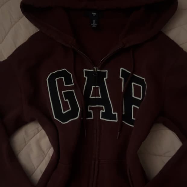 갭 버건디 슬림핏 후드집업