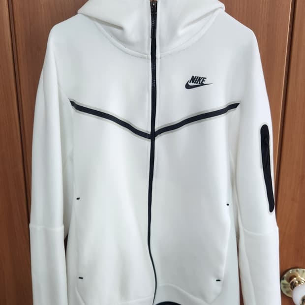 나이키 테크팩 화이트 m
