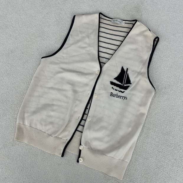 버버리 일본 니트 조끼 아이보리 요트 자수 s