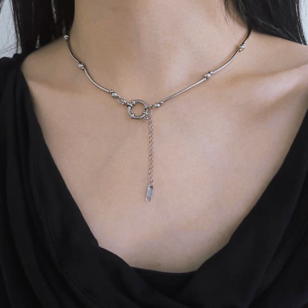 Silver pipe ball necklace