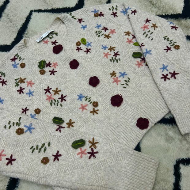 [한국M]ZARA 플라워 자수 크롭 가디건