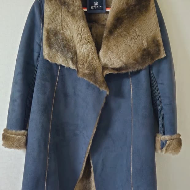 gguljame 네이비 퍼 무스탕 코트