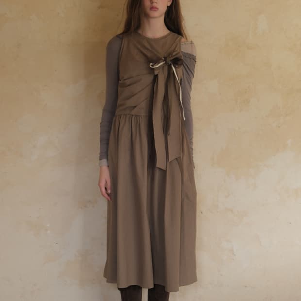 플레따 Ribbon Sleeveless Dress 모카