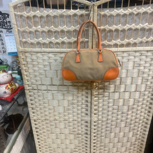 정품 프라다 미니 캔버스 볼링백 팝니다