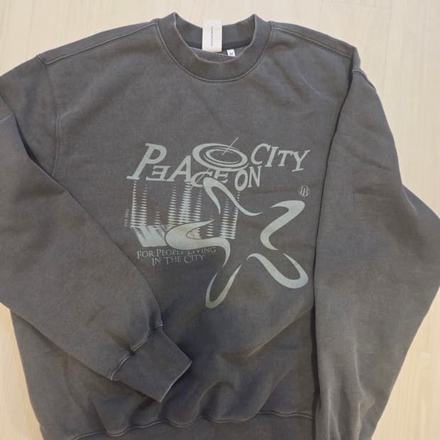 어반디타입 맨투맨!