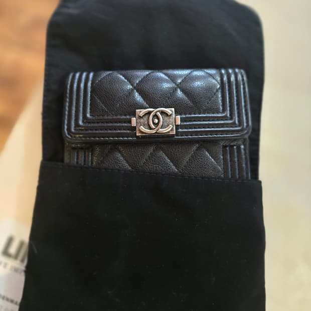 샤넬 반지갑 판매합니다.