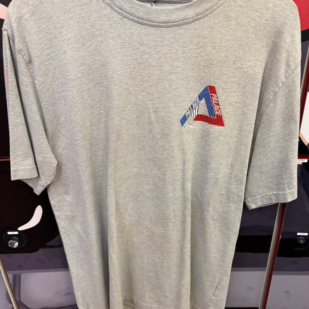 PALACE 반팔 티셔츠