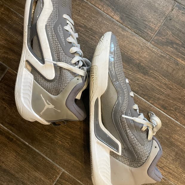 조던 9.5사이즈 275정도 