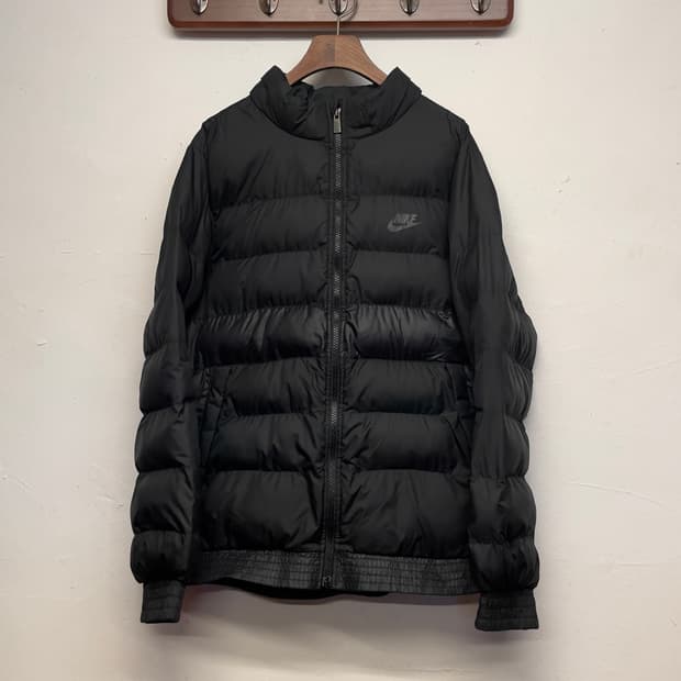 나이키 (우먼) 블랙 숏 패딩  