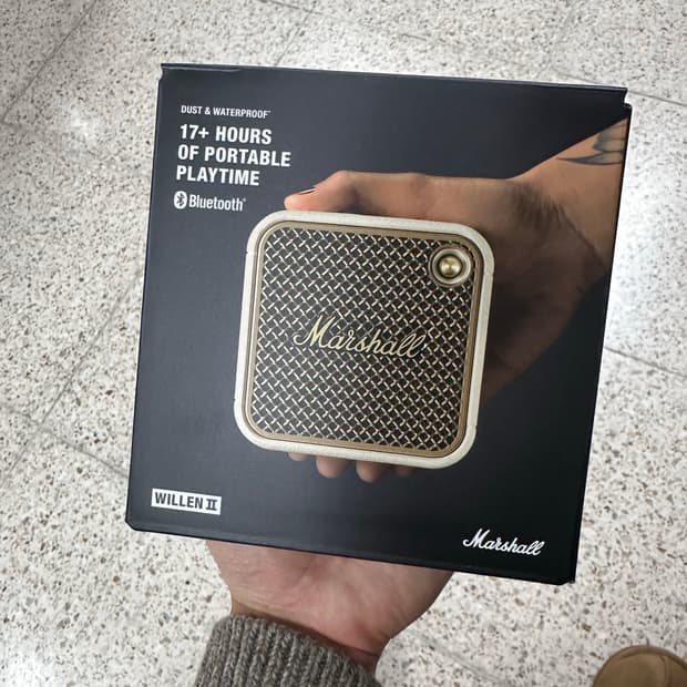 마샬 블루투스 크림컬러 스피커 팝니다