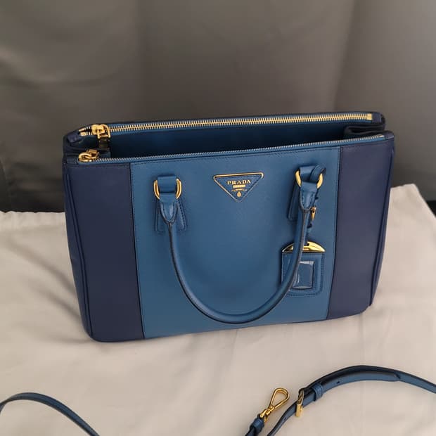 프라다 가방,크로스백토트백(디올샤넬보테가루이비통구찌셀린느생로랑발렌시아가)