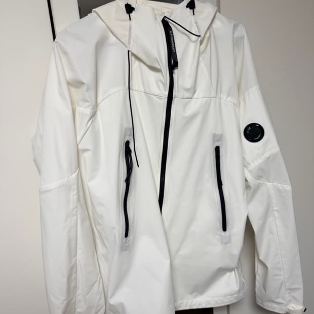 Cp 컴퍼니 바람막이