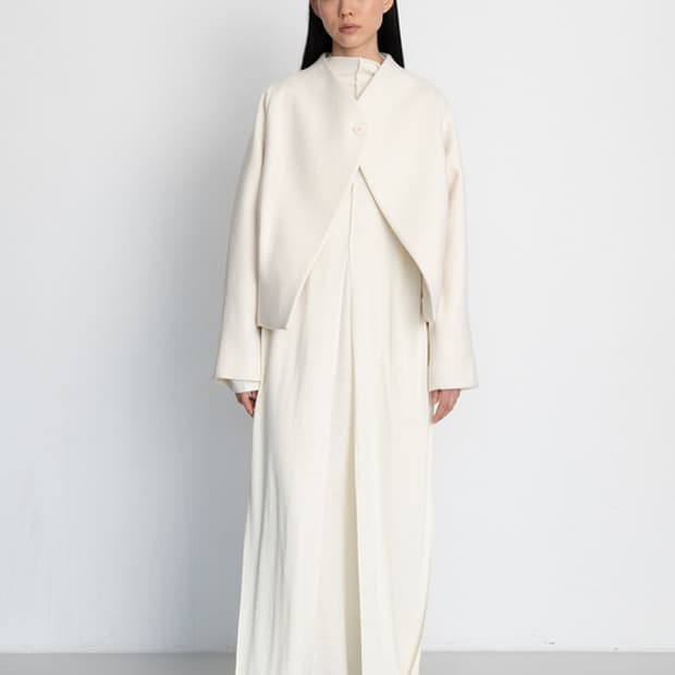 OBLIQUE LINE ONE BUTTON JACKET [IVORY]