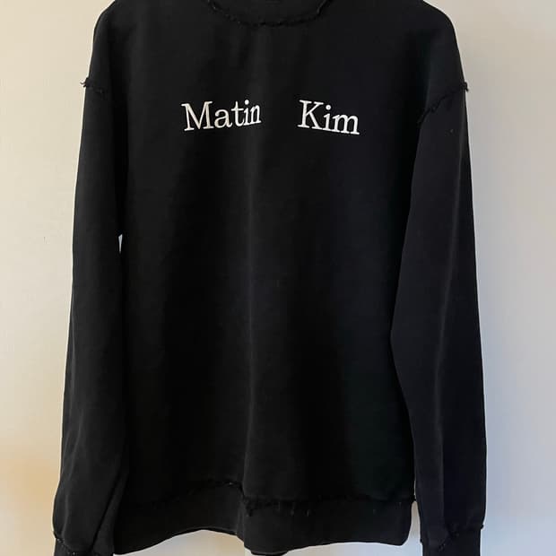 Matin Kim 로고 자수 오버핏 맨투맨