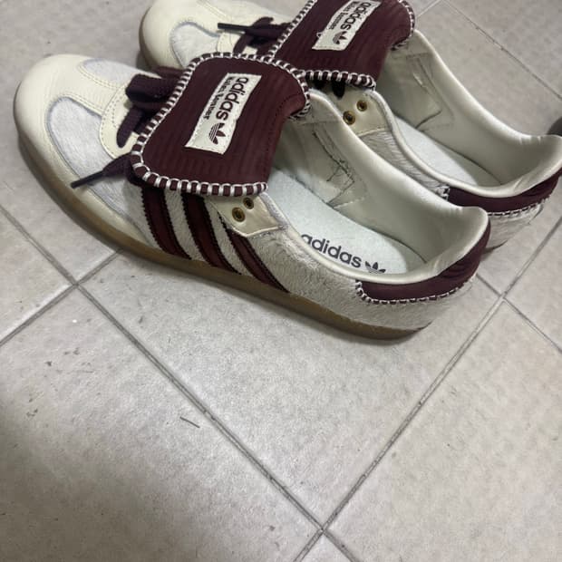 아디다스  웨일즈보너 삼바 275