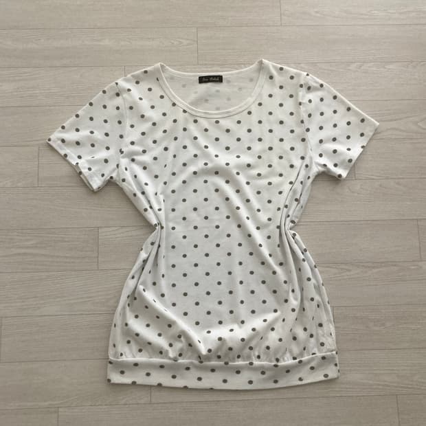 모리 도트 반팔 티셔츠