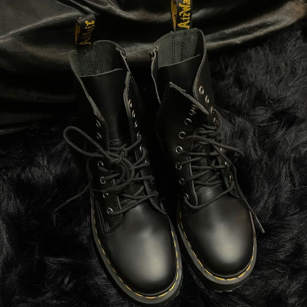 닥터마틴 제이든 블랙 240